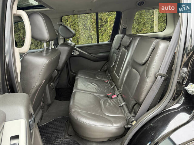Чорний Ніссан Патфайндер, об'ємом двигуна 2.5 л та пробігом 182 тис. км за 11500 $, фото 33 на Automoto.ua