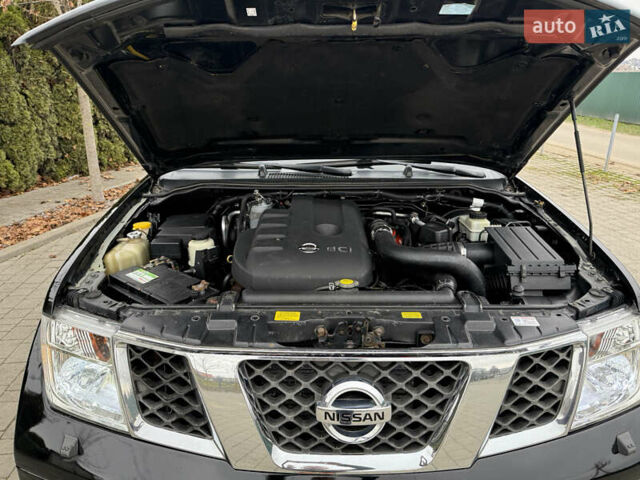 Чорний Ніссан Патфайндер, об'ємом двигуна 2.5 л та пробігом 182 тис. км за 11500 $, фото 64 на Automoto.ua