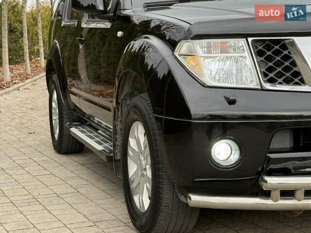 Чорний Ніссан Патфайндер, об'ємом двигуна 2.5 л та пробігом 182 тис. км за 11500 $, фото 17 на Automoto.ua