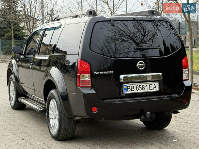 Чорний Ніссан Патфайндер, об'ємом двигуна 2.5 л та пробігом 182 тис. км за 11500 $, фото 21 на Automoto.ua