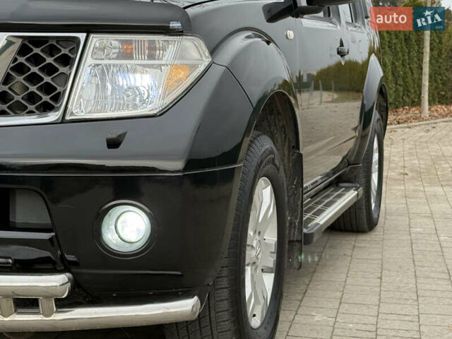 Чорний Ніссан Патфайндер, об'ємом двигуна 2.5 л та пробігом 182 тис. км за 11500 $, фото 18 на Automoto.ua