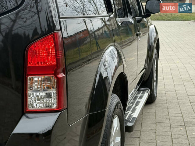 Чорний Ніссан Патфайндер, об'ємом двигуна 2.5 л та пробігом 182 тис. км за 11500 $, фото 27 на Automoto.ua