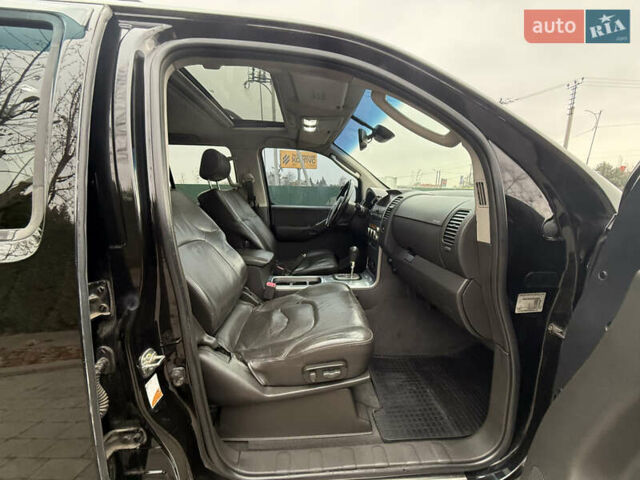 Чорний Ніссан Патфайндер, об'ємом двигуна 2.5 л та пробігом 182 тис. км за 11500 $, фото 36 на Automoto.ua