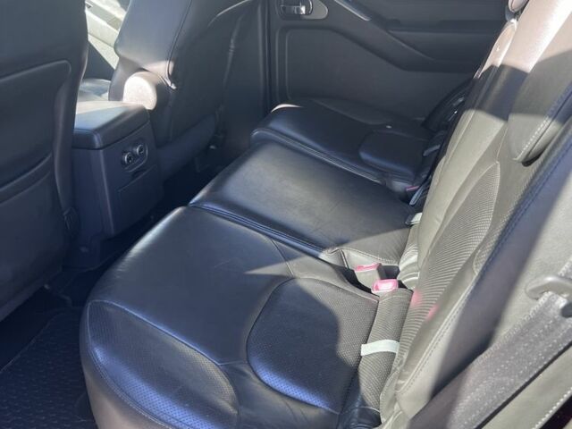 Черный Ниссан Патфайндер, объемом двигателя 2.5 л и пробегом 200 тыс. км за 11500 $, фото 6 на Automoto.ua