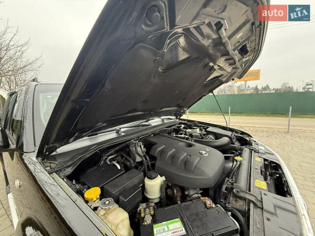 Чорний Ніссан Патфайндер, об'ємом двигуна 2.5 л та пробігом 182 тис. км за 11500 $, фото 62 на Automoto.ua