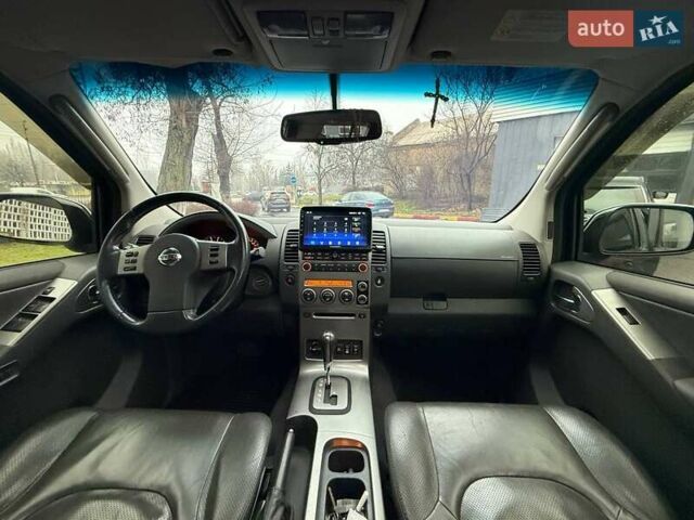 Черный Ниссан Патфайндер, объемом двигателя 2.49 л и пробегом 178 тыс. км за 13500 $, фото 18 на Automoto.ua