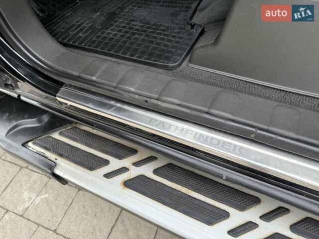 Чорний Ніссан Патфайндер, об'ємом двигуна 2.5 л та пробігом 182 тис. км за 11500 $, фото 55 на Automoto.ua