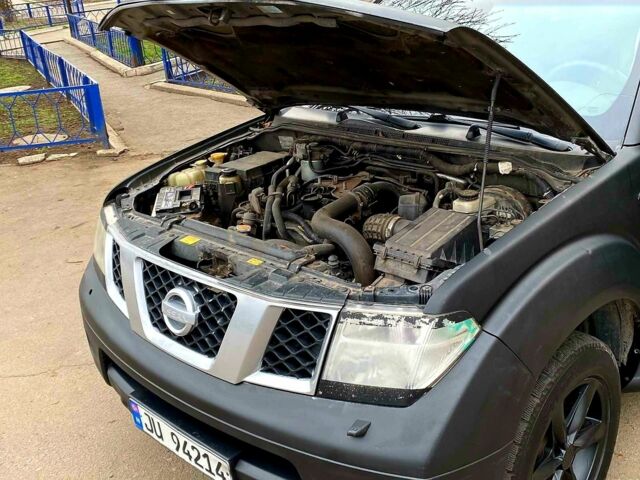 Чорний Ніссан Патфайндер, об'ємом двигуна 2.5 л та пробігом 300 тис. км за 4850 $, фото 9 на Automoto.ua