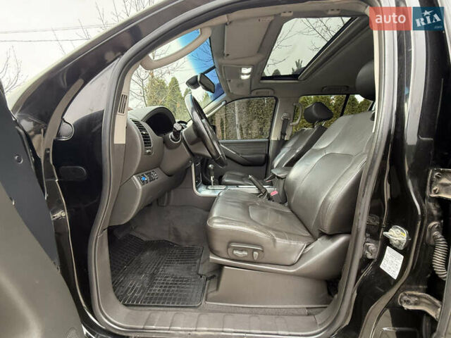 Чорний Ніссан Патфайндер, об'ємом двигуна 2.5 л та пробігом 182 тис. км за 11500 $, фото 30 на Automoto.ua
