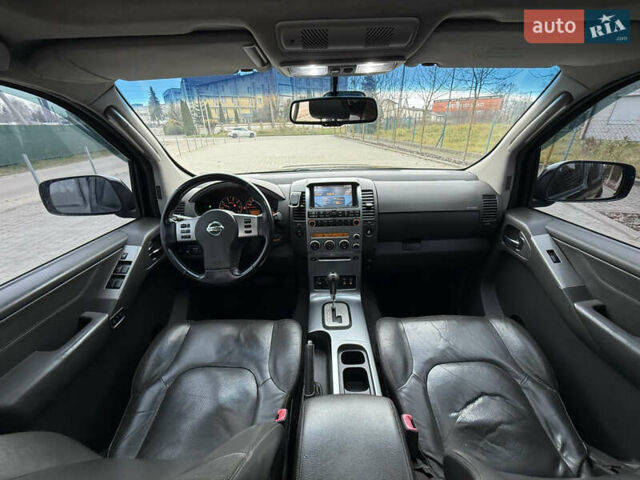 Чорний Ніссан Патфайндер, об'ємом двигуна 2.5 л та пробігом 182 тис. км за 11500 $, фото 46 на Automoto.ua