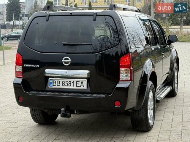 Чорний Ніссан Патфайндер, об'ємом двигуна 2.5 л та пробігом 182 тис. км за 11500 $, фото 23 на Automoto.ua