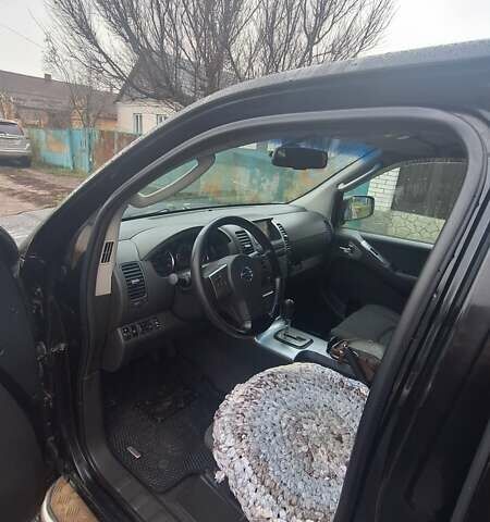 Черный Ниссан Патфайндер, объемом двигателя 2.49 л и пробегом 348 тыс. км за 8300 $, фото 9 на Automoto.ua