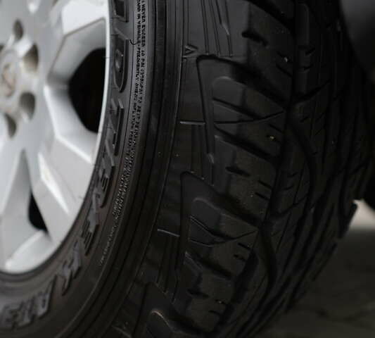 Черный Ниссан Патфайндер, объемом двигателя 2.5 л и пробегом 299 тыс. км за 8950 $, фото 15 на Automoto.ua