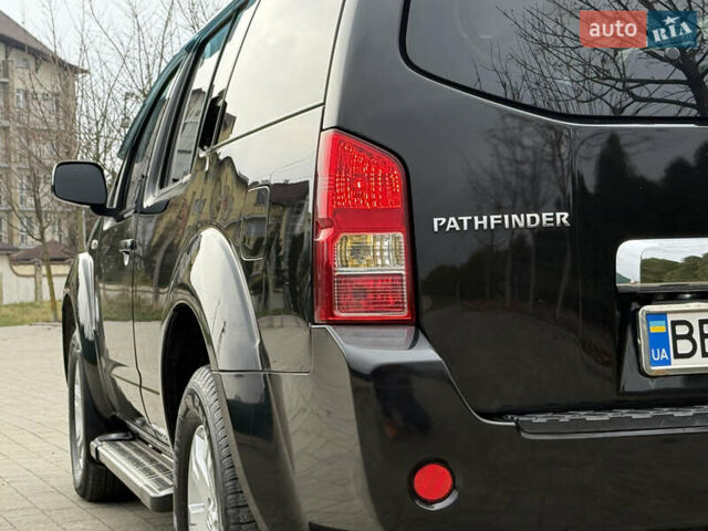 Чорний Ніссан Патфайндер, об'ємом двигуна 2.5 л та пробігом 182 тис. км за 11500 $, фото 26 на Automoto.ua