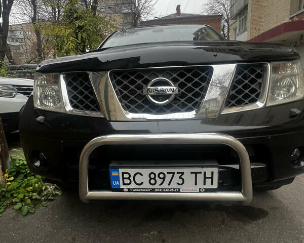 Черный Ниссан Патфайндер, объемом двигателя 2.49 л и пробегом 261 тыс. км за 11300 $, фото 5 на Automoto.ua