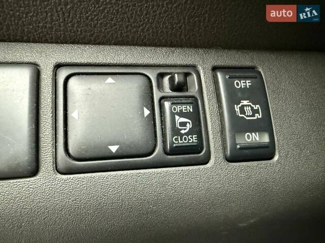 Черный Ниссан Патфайндер, объемом двигателя 2.49 л и пробегом 178 тыс. км за 13500 $, фото 29 на Automoto.ua