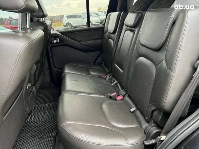 Черный Ниссан Патфайндер, объемом двигателя 2.5 л и пробегом 253 тыс. км за 9690 $, фото 33 на Automoto.ua