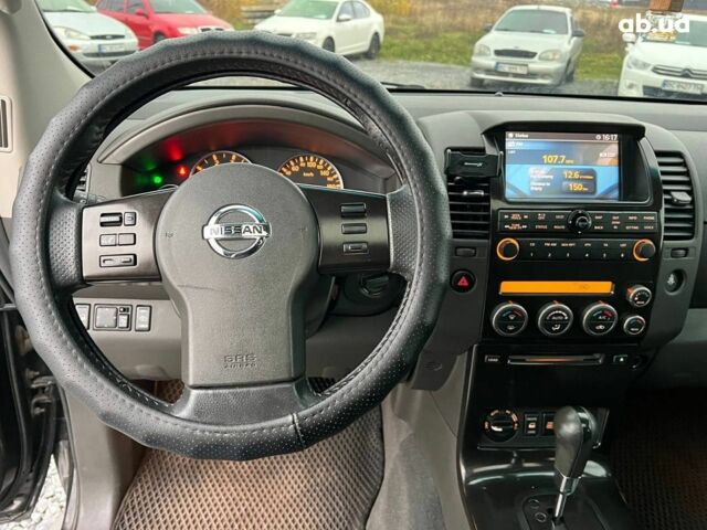 Черный Ниссан Патфайндер, объемом двигателя 2.5 л и пробегом 253 тыс. км за 9690 $, фото 20 на Automoto.ua