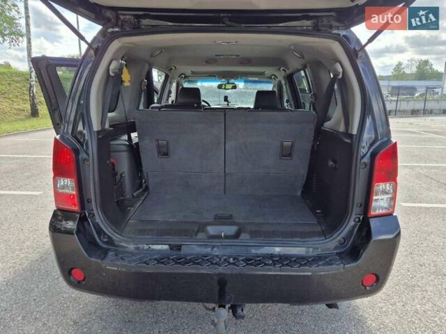 Черный Ниссан Патфайндер, объемом двигателя 2.5 л и пробегом 280 тыс. км за 6700 $, фото 9 на Automoto.ua