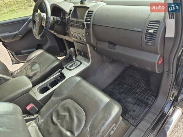 Черный Ниссан Патфайндер, объемом двигателя 2.5 л и пробегом 280 тыс. км за 6700 $, фото 7 на Automoto.ua
