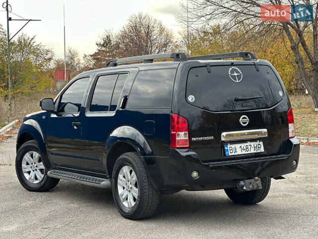 Черный Ниссан Патфайндер, объемом двигателя 2.49 л и пробегом 253 тыс. км за 7999 $, фото 9 на Automoto.ua