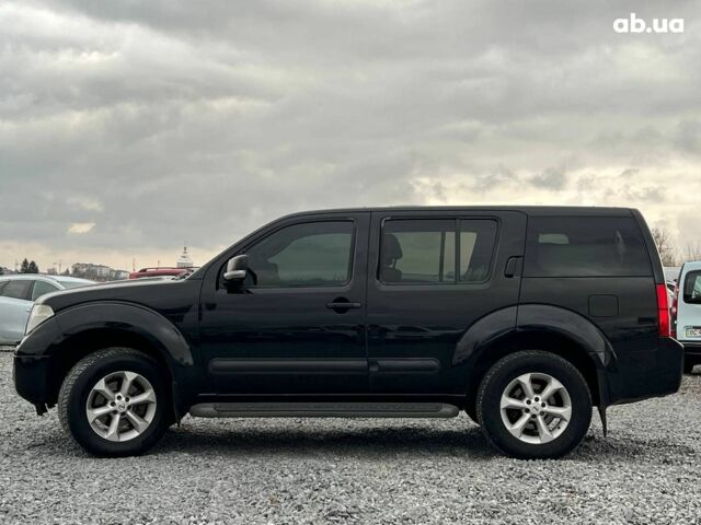 Черный Ниссан Патфайндер, объемом двигателя 2.5 л и пробегом 253 тыс. км за 9690 $, фото 3 на Automoto.ua