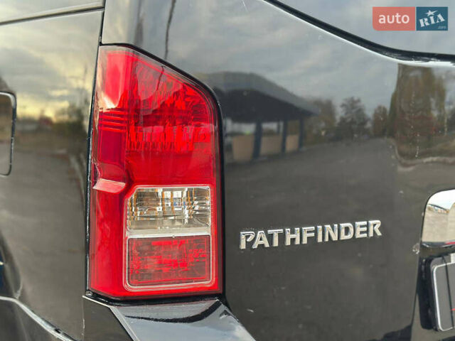 Черный Ниссан Патфайндер, объемом двигателя 2.49 л и пробегом 253 тыс. км за 7999 $, фото 46 на Automoto.ua