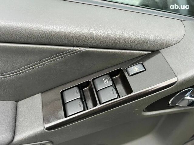 Черный Ниссан Патфайндер, объемом двигателя 2.5 л и пробегом 253 тыс. км за 9690 $, фото 14 на Automoto.ua