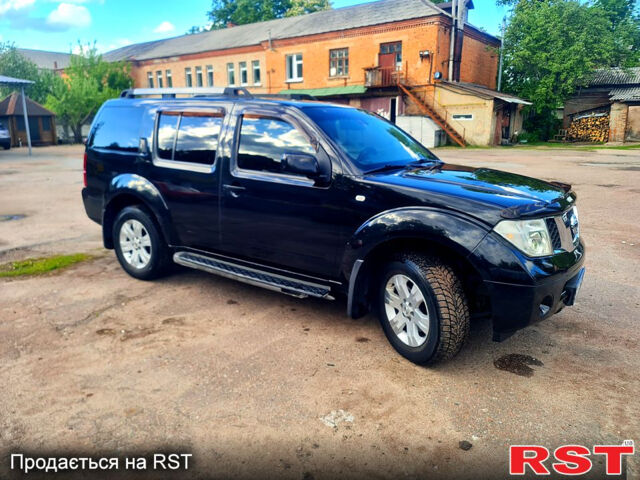 Чорний Ніссан Патфайндер, об'ємом двигуна 2.5 л та пробігом 340 тис. км за 11000 $, фото 6 на Automoto.ua