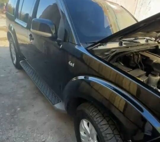 Ниссан Патфайндер 2007 в Днепре (Днепропетровске) на Automoto.ua Черный Ниссан Патфайндер, объемом двигателя 2.5 л и пробегом 250 тыс. км за 8500 $, фото 5 на Automoto.ua