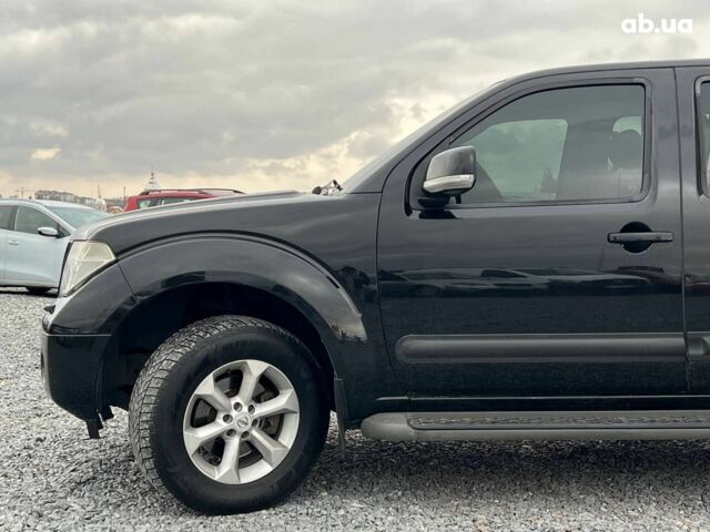 Черный Ниссан Патфайндер, объемом двигателя 2.5 л и пробегом 253 тыс. км за 9690 $, фото 2 на Automoto.ua