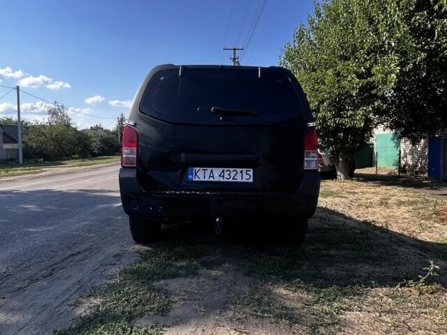 Чорний Ніссан Патфайндер, об'ємом двигуна 2.5 л та пробігом 350 тис. км за 4000 $, фото 5 на Automoto.ua