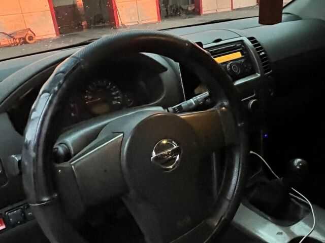 Чорний Ніссан Патфайндер, об'ємом двигуна 2.5 л та пробігом 350 тис. км за 4000 $, фото 14 на Automoto.ua