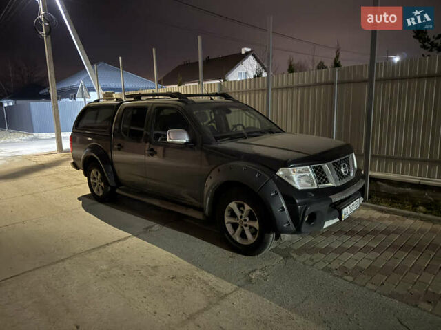 Черный Ниссан Патфайндер, объемом двигателя 2.5 л и пробегом 328 тыс. км за 11000 $, фото 1 на Automoto.ua