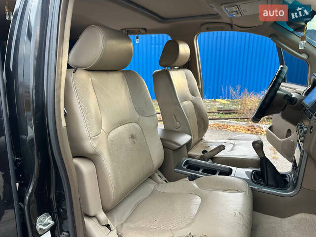 Черный Ниссан Патфайндер, объемом двигателя 2.49 л и пробегом 253 тыс. км за 7999 $, фото 23 на Automoto.ua