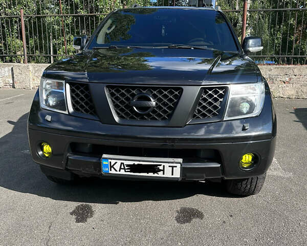 Ниссан Патфайндер 2007 в Киеве на Automoto.ua Черный Ниссан Патфайндер, объемом двигателя 2.49 л и пробегом 240 тыс. км за 10900 $, фото 1 на Automoto.ua