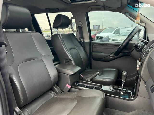 Черный Ниссан Патфайндер, объемом двигателя 2.5 л и пробегом 253 тыс. км за 9690 $, фото 37 на Automoto.ua