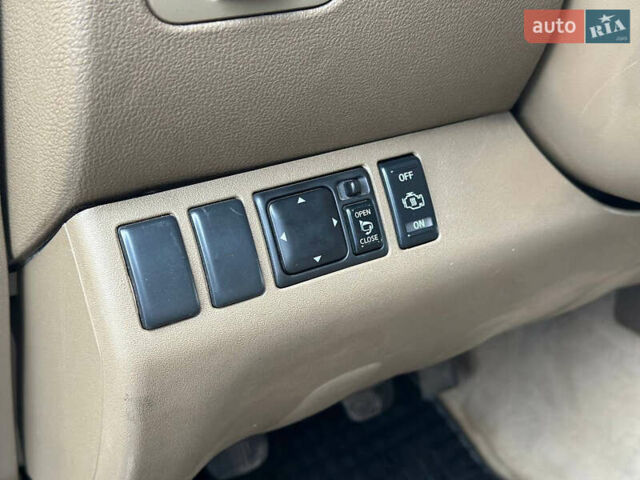 Черный Ниссан Патфайндер, объемом двигателя 2.49 л и пробегом 253 тыс. км за 7999 $, фото 28 на Automoto.ua