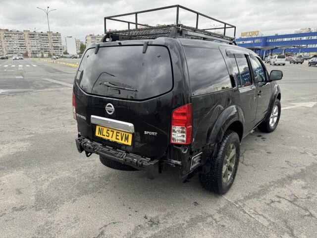 Ниссан Патфайндер 2007 в Киеве на Automoto.ua Черный Ниссан Патфайндер, объемом двигателя 2.5 л и пробегом 280 тыс. км за 4000 $, фото 2 на Automoto.ua