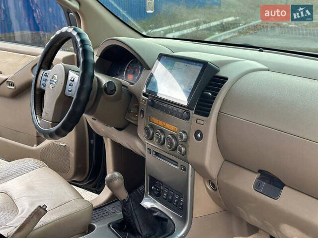 Черный Ниссан Патфайндер, объемом двигателя 2.49 л и пробегом 253 тыс. км за 7999 $, фото 20 на Automoto.ua