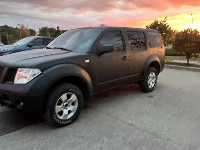 Чорний Ніссан Патфайндер, об'ємом двигуна 2.5 л та пробігом 350 тис. км за 4000 $, фото 15 на Automoto.ua