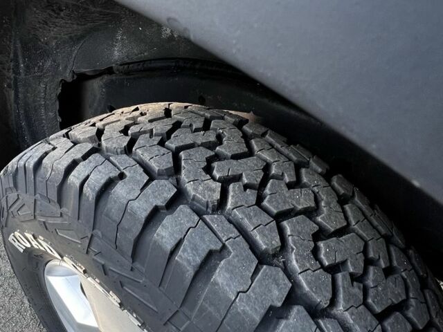 Чорний Ніссан Патфайндер, об'ємом двигуна 2.5 л та пробігом 350 тис. км за 4000 $, фото 6 на Automoto.ua