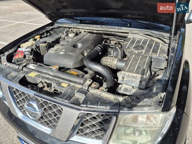 Черный Ниссан Патфайндер, объемом двигателя 2.5 л и пробегом 280 тыс. км за 6700 $, фото 13 на Automoto.ua