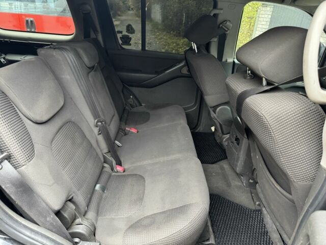 Ниссан Патфайндер 2007 в Киеве на Automoto.ua Черный Ниссан Патфайндер, объемом двигателя 2.5 л и пробегом 280 тыс. км за 4000 $, фото 6 на Automoto.ua