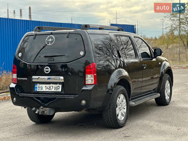Черный Ниссан Патфайндер, объемом двигателя 2.49 л и пробегом 253 тыс. км за 7999 $, фото 5 на Automoto.ua