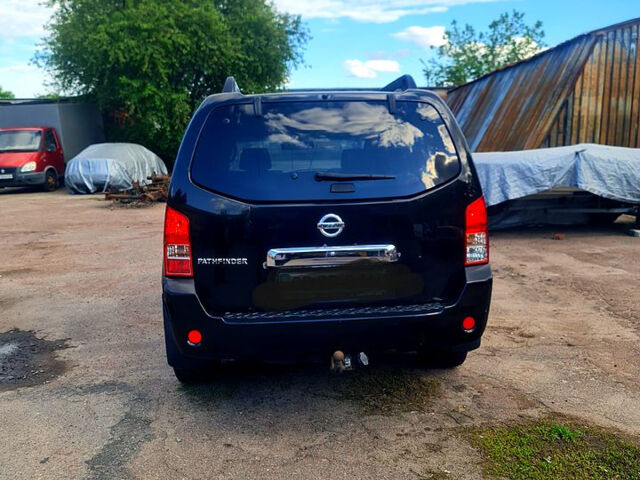 Чорний Ніссан Патфайндер, об'ємом двигуна 2.5 л та пробігом 340 тис. км за 11000 $, фото 4 на Automoto.ua