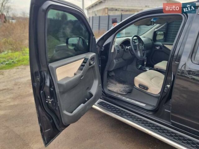 Черный Ниссан Патфайндер, объемом двигателя 2.5 л и пробегом 188 тыс. км за 10400 $, фото 11 на Automoto.ua