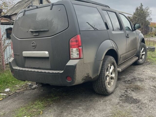 Ниссан Патфайндер 2008 в Славянске на Automoto.ua Черный Ниссан Патфайндер, объемом двигателя 0 л и пробегом 250 тыс. км за 6500 $, фото 1 на Automoto.ua
