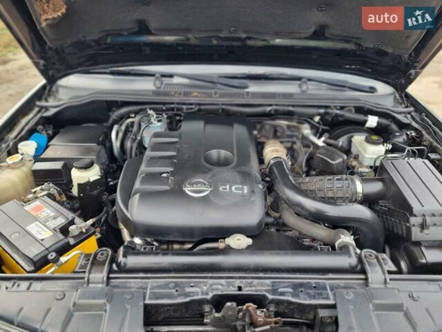 Черный Ниссан Патфайндер, объемом двигателя 2.5 л и пробегом 188 тыс. км за 10400 $, фото 18 на Automoto.ua