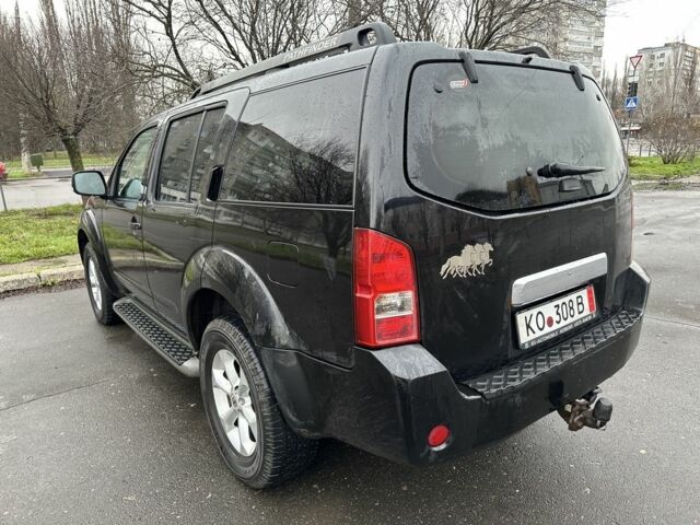 Чорний Ніссан Патфайндер, об'ємом двигуна 2.5 л та пробігом 258 тис. км за 5700 $, фото 6 на Automoto.ua